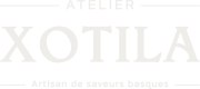 logo atelier xotila beige